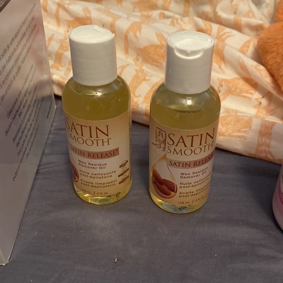 NEVER USED - Wax warmer with supplies. Wax and wax sticks do not come with it. - Picture 5 of 8